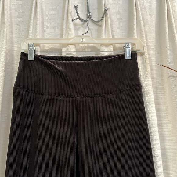 Women’s White House Black Market Scuba Knit Black Runway Leggings Size 6 - Picture 5 of 9